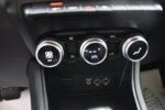 Renault Captur 1.5 dCi Exclusive EDC Usado Semi-Novo - Image 10