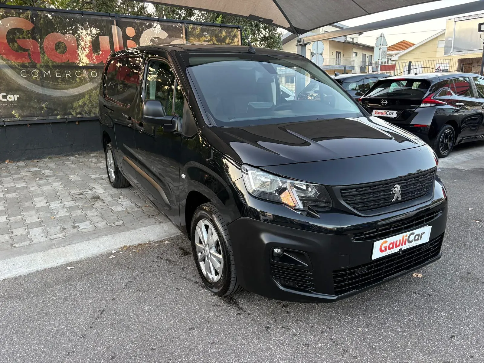 peugeot-partner-asphalt-longa-eat8-004 Peugeot Partner 1.5 BlueHDi Asphalt Longa EAT8 Usada Semi-Nova - Image 1